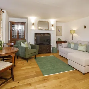 the-garden-square-york-flat-for-up-to-4-people.yorkshirehotels.net/