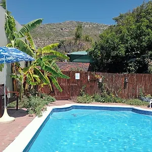 the-pool-cottage.hotels-capetown.com/